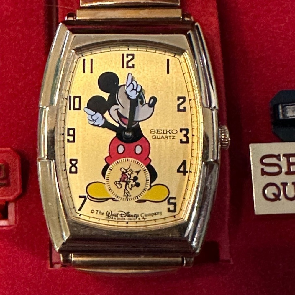 Extremely Hard to Find NIB Vintage Mickey Mouse Seiko Watch Price is Firm - Picture 5 of 9